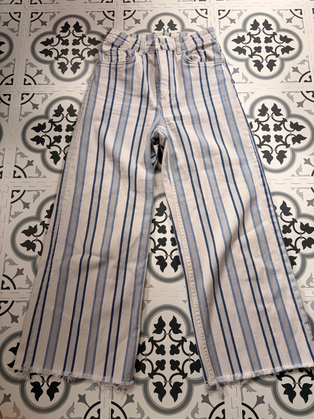 H&M Blue and White Striped Cotton jeans